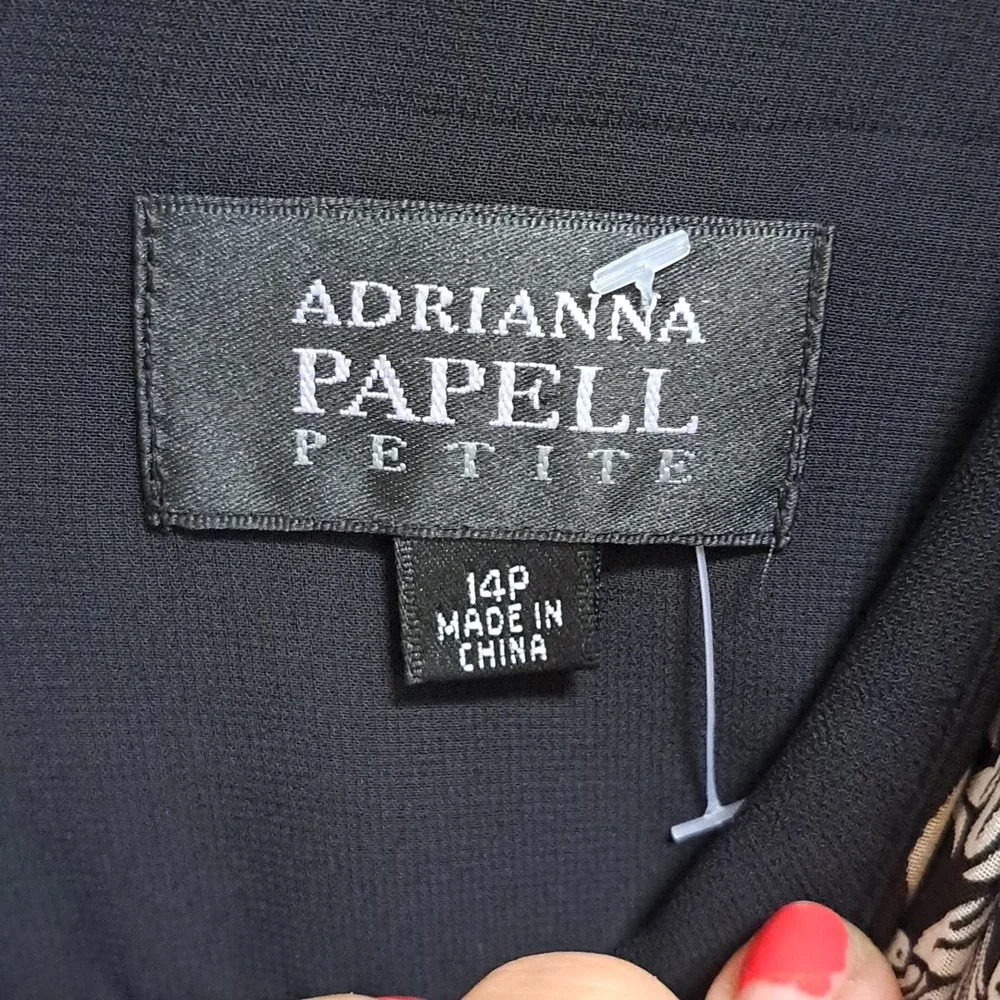 Adrianna Papell Black/White Ruffled Ruched Formal Dress. Size 14 Petite - Picture 10 of 11